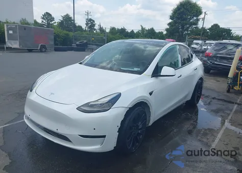 2022 Tesla Model Y Performance Dual Motor All-Wheel Drive z USA, uszkodzony, nr VIN 7SAYGDEF7NF372255